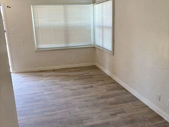 5th image of 1348 W Lynwood St