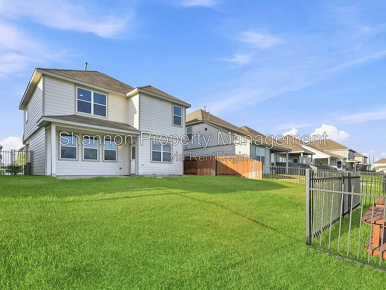 24703 Signorelli Way — Photo 41