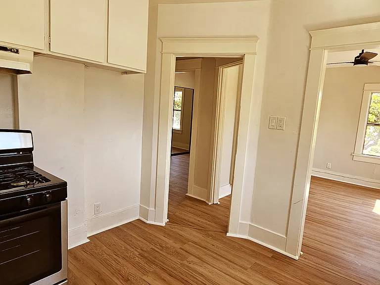 521 N Pomona Ave #6 — Photo 8