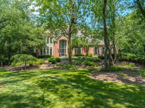 4N540 Hidden Oaks Rd, Saint Charles, IL 60175