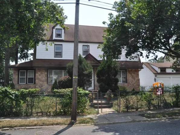 22316 138th Ave, Springfield Gardens, NY 11413