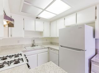 45950 Ocotillo Dr APT 4, Palm Desert, CA 92260