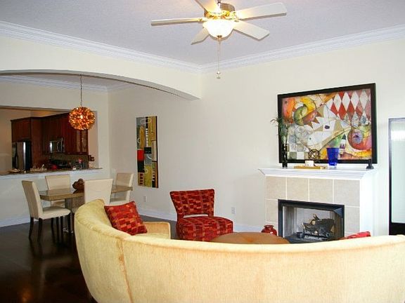 2nd image of 2404 Victoria Gardens Ln