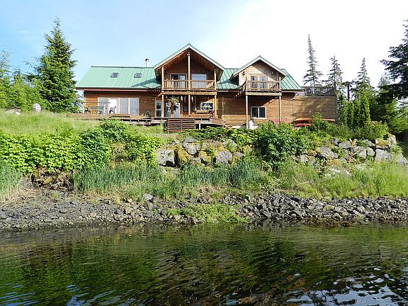 Main lodge/house