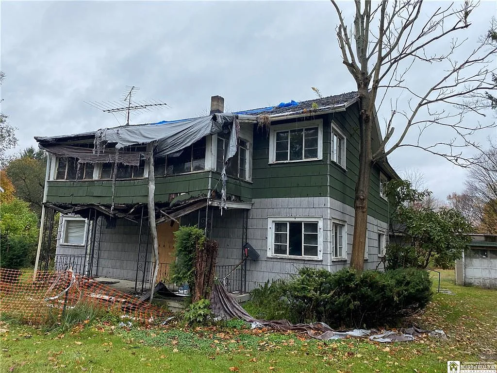 71 Ivory St photo 1