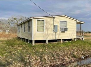 58 Carancahua St, Edna, TX 77957