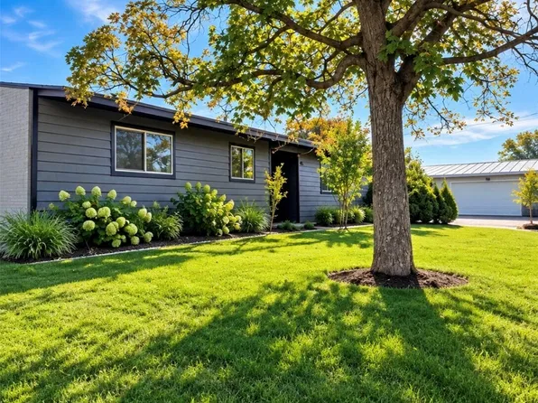 221 Loring Drive, Moses Lake, WA 98837