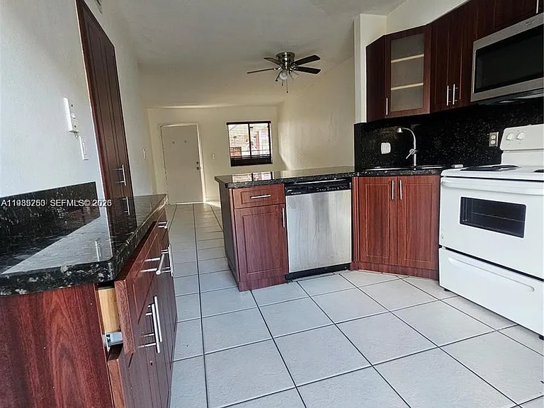5460 W 21st Ct #310 — Photo 5