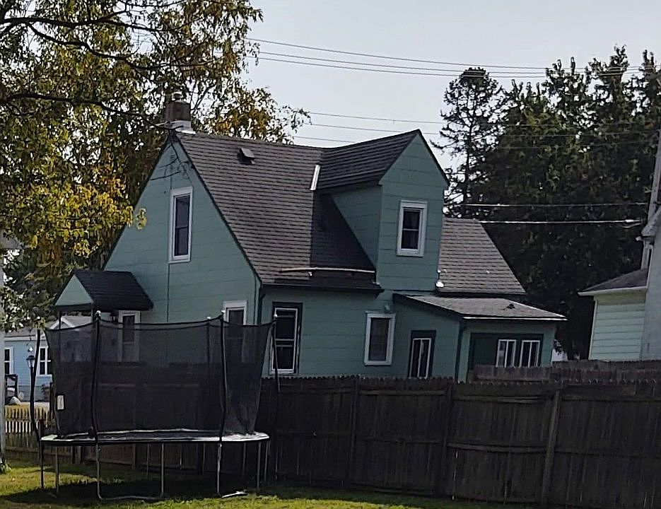1st image of 79 Sherman St