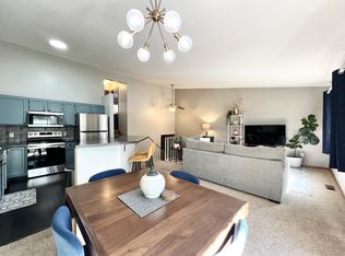 5629 126th St W, Apple Valley, MN 55124