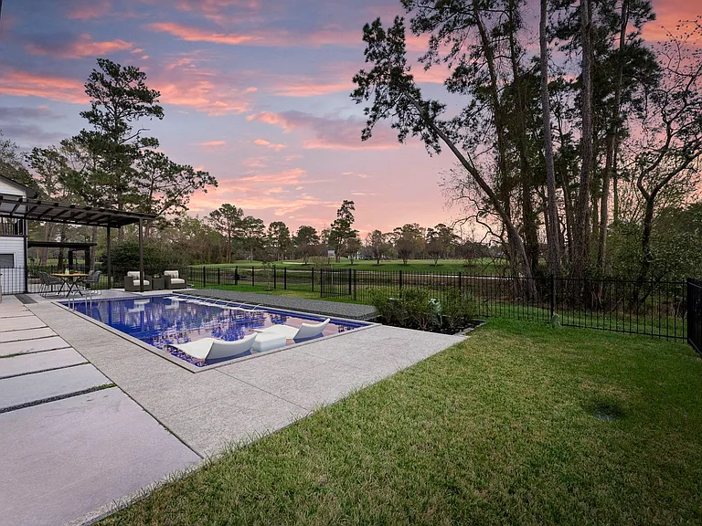 51 Huntsmans Horn Cir — Photo 40