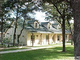 5th image of 200 Rosewood Dr