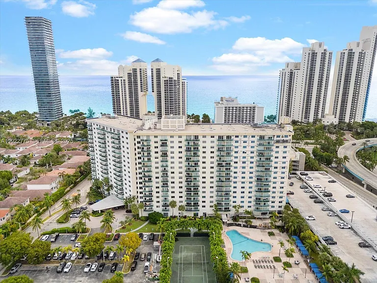 19370 E Collins Ave #627 — Photo 15