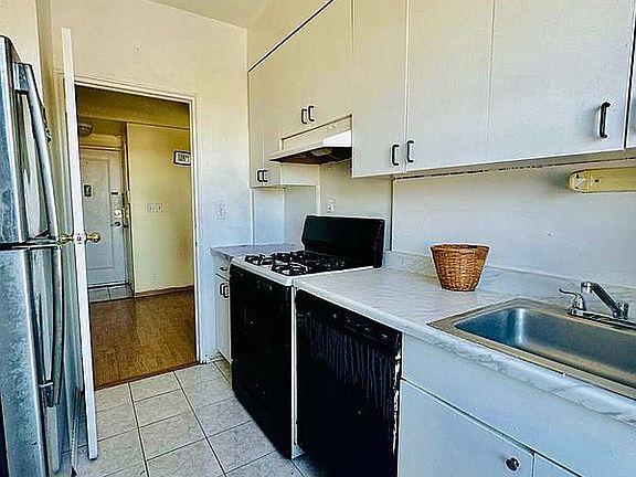 4th image of 99-60 63rd Rd APT 7Q