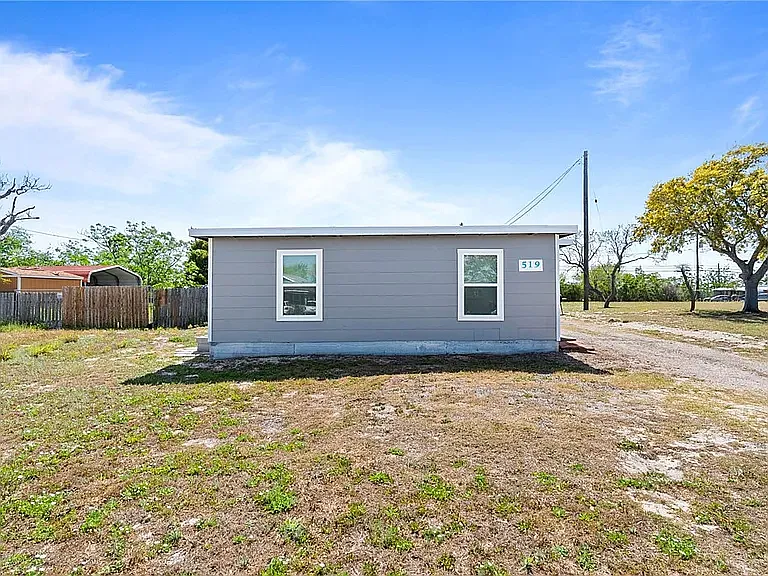 1 bed, 460 sqft, $900 — Photo 2