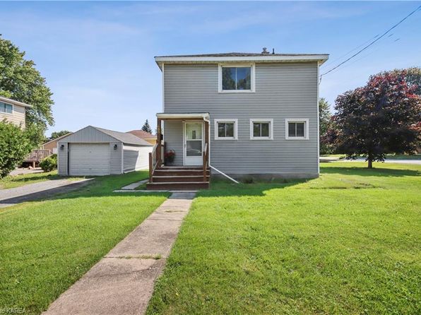 Kingston Beachfront Homes For Sale Real Estate Ontario - BeachHouse.com