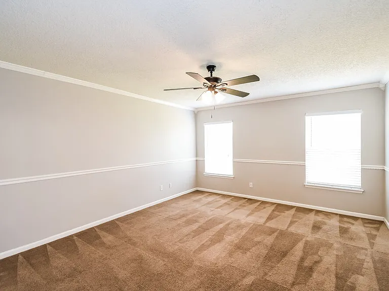 2285 Brian Lakes Dr E — Photo 8