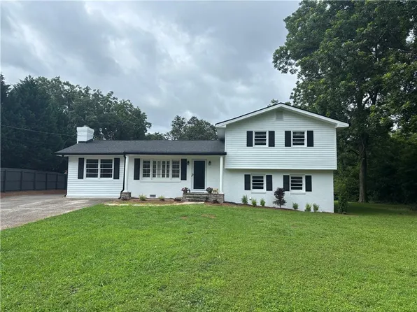 108 Valley Dr, Cartersville, GA 30120