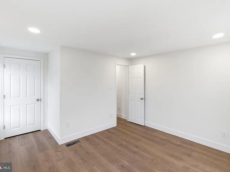 213 Hermitage St — Photo 26