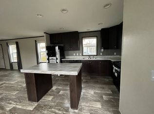 39 Sparrow Hill Dr #354, Lake Orion, MI 48359