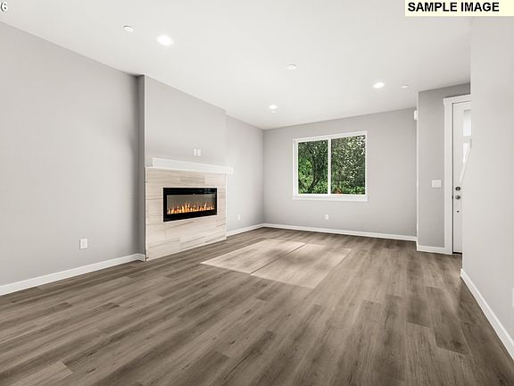 4th image of 153 NW Mawrcrest Ave