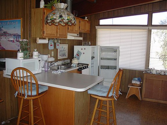 refridgerator included