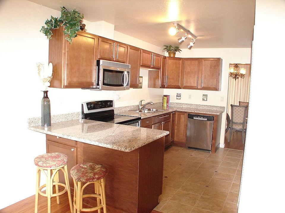 Kitchen - View from Family Room