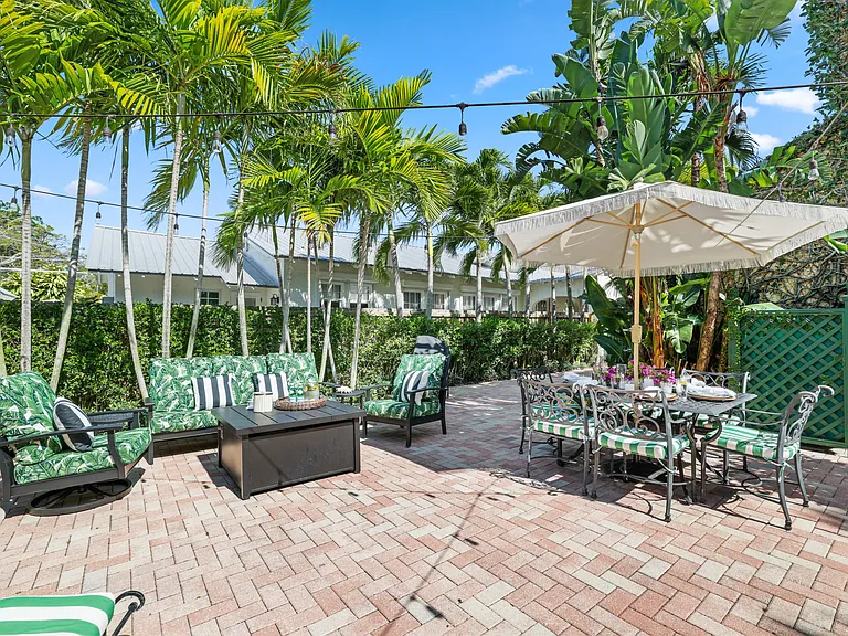 325 Greymon Dr — Photo 42