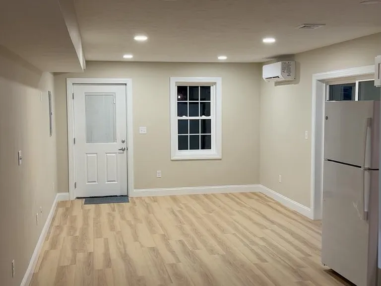 104 Hilltop Dr — Photo 3