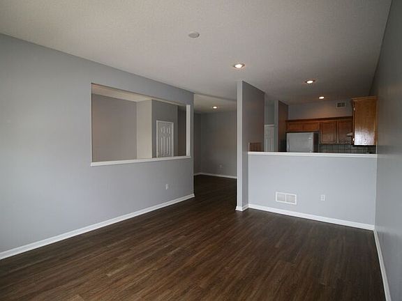 4th image of 10346 Parkview Ave