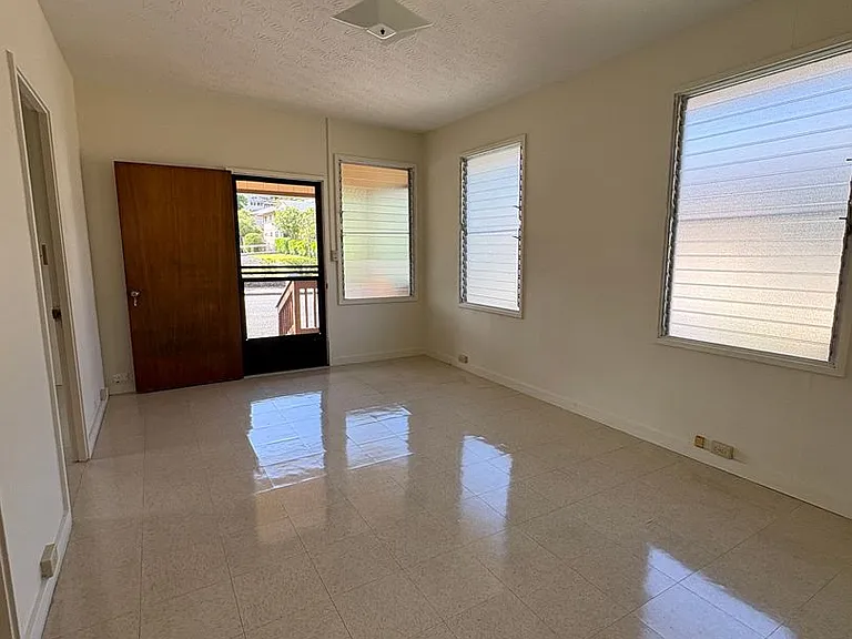 1416 10th Ave — Photo 1