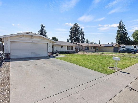 2nd image of 1135 E Feemster Avenue