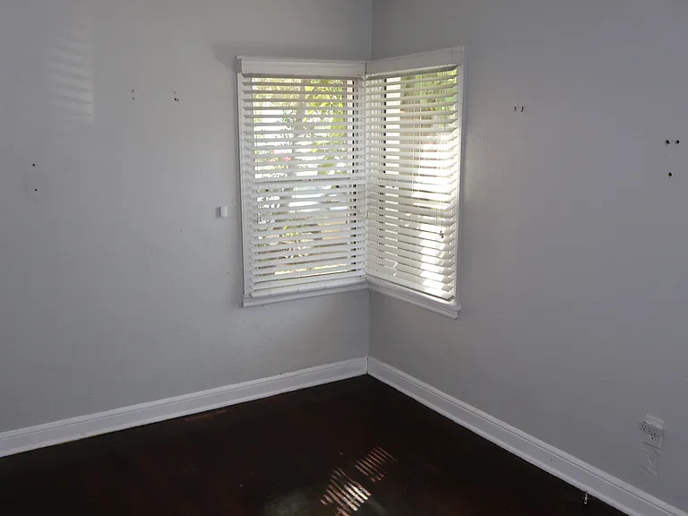 3811 S Drexel Ave — Photo 15