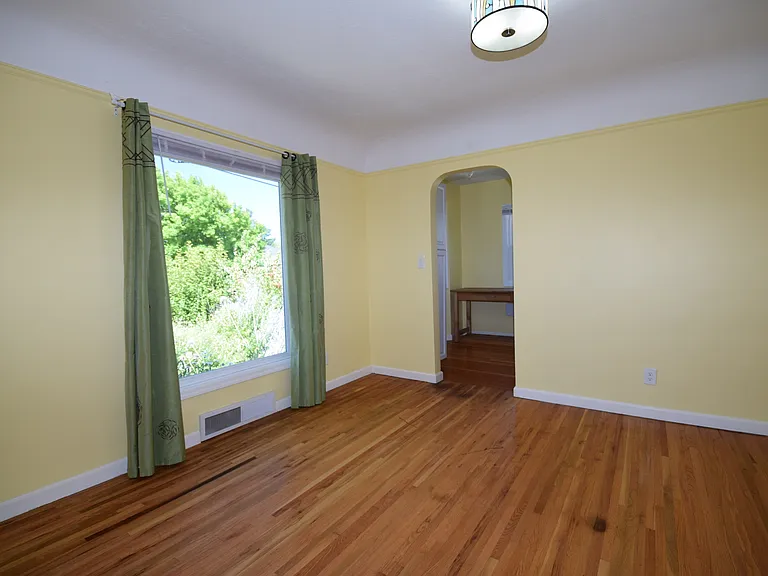10744 SE 29th Ave — Photo 16