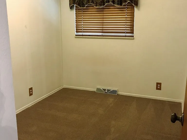 1228 Constitution Ave — Photo 8