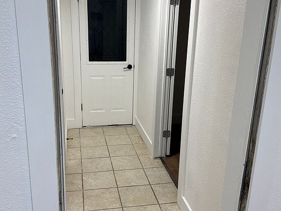 5th image of 3708 S Jones St