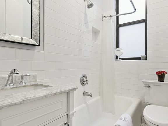 4th image of 203 W 98th St APT 3C