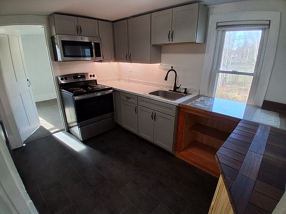5th image of 25 Bennington Rd #2