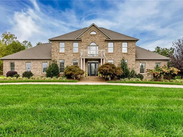 301 Earl Dr, Elon, NC 27244