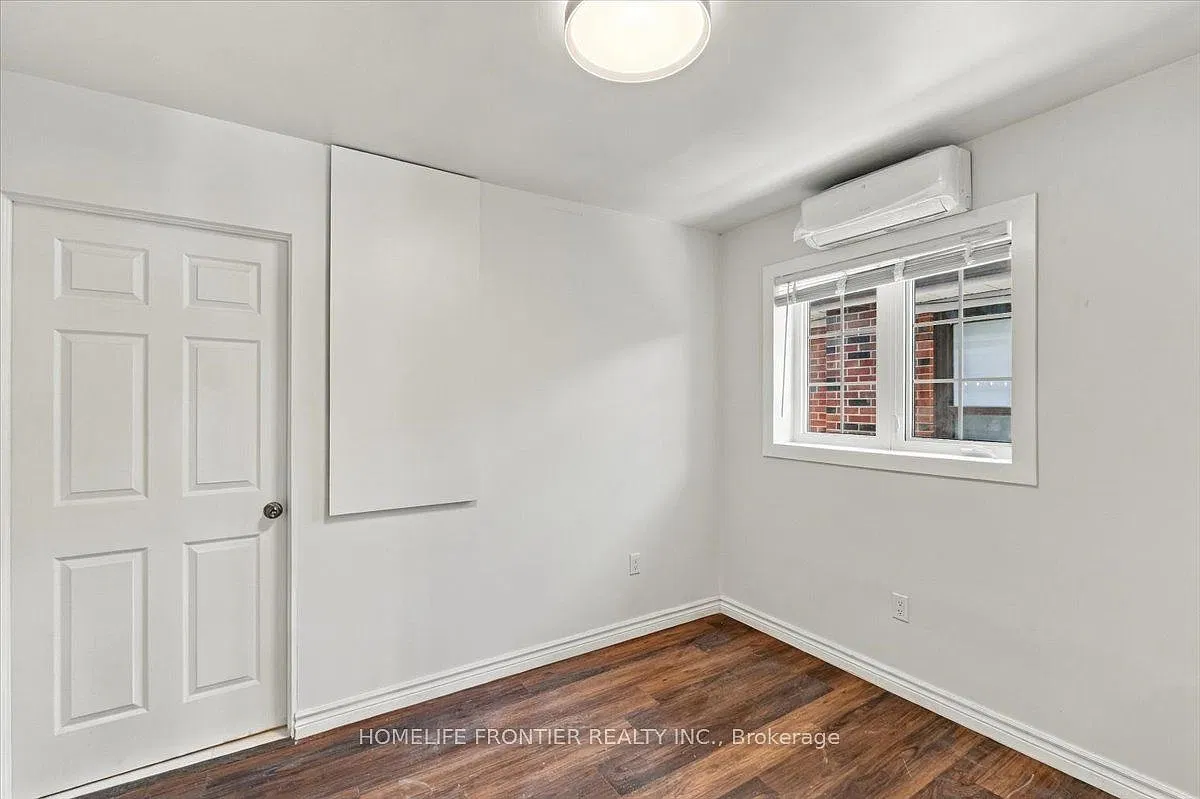 99 Regent Rd — Photo 4