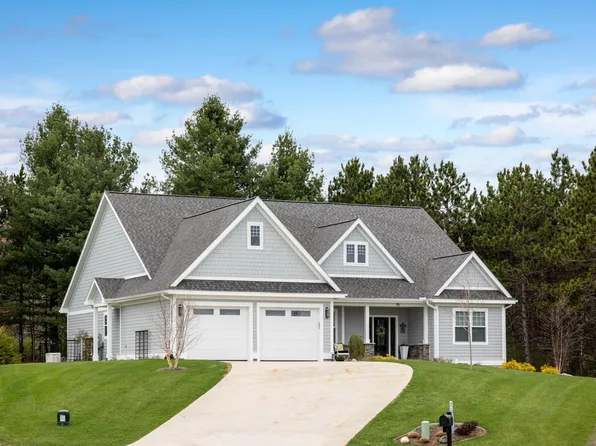 176 Vineyard Ridge Dr, Traverse City, MI 49686