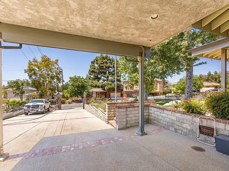 1762B Los Feliz Dr #B — Photo 5