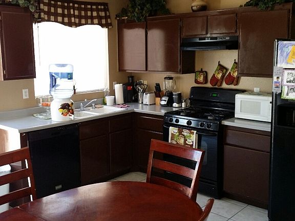 4th image of 812 Angelus Oaks Dr