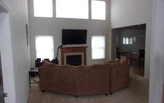 3rd image of 1074 Fairway Dr