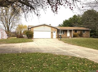 12439 Hill Rd, Goodrich, MI 48438