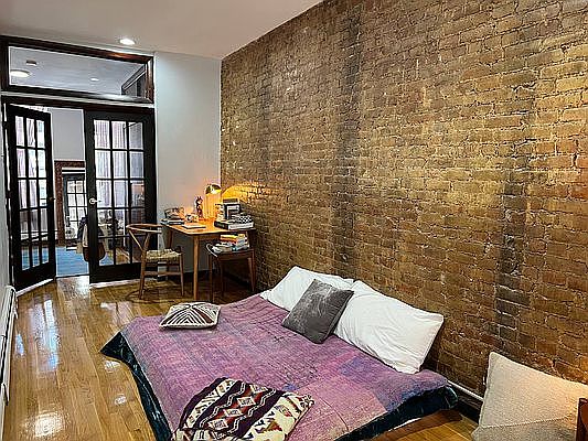 2nd image of 142 W 123rd St APT 3