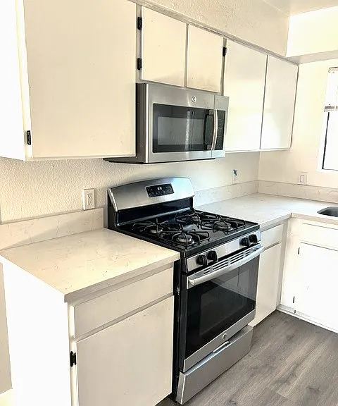 1148 N Chicago St #9 — Photo 3