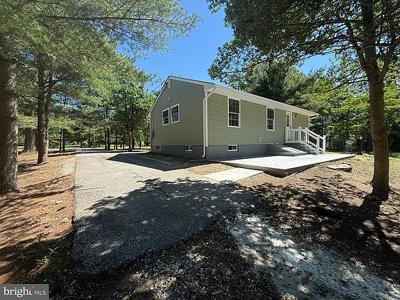 4th image of 2171 W Weymouth Rd