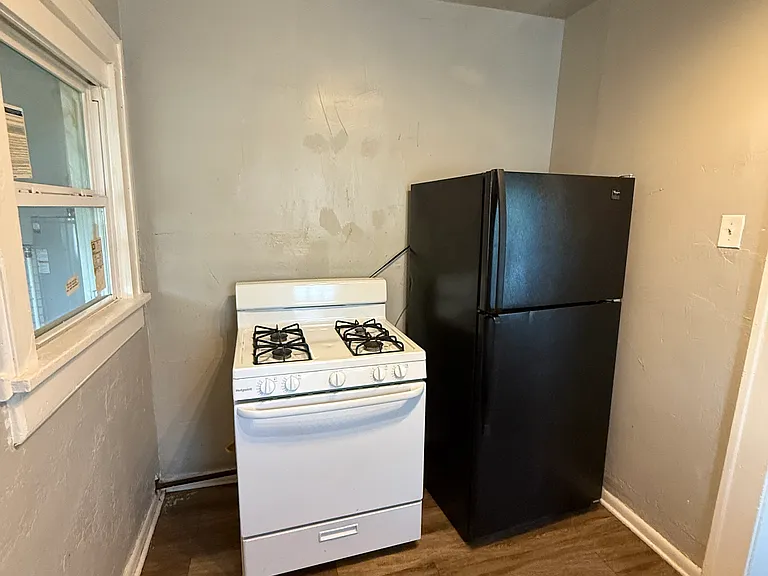 1506 W Bowen Pl — Photo 8