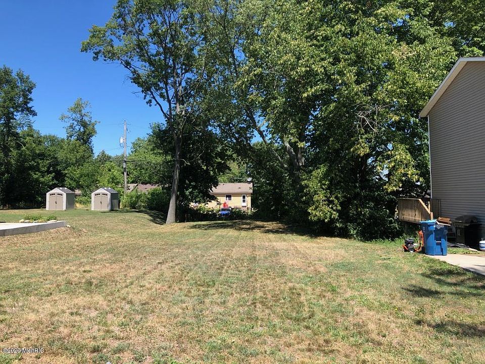 1st image of 1631 Pennoyer Ave